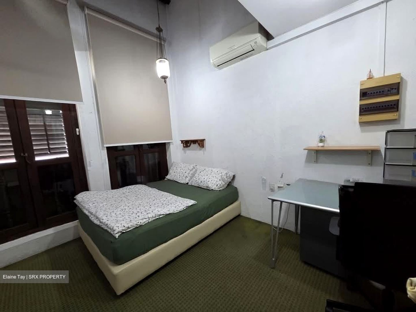 Ceylon Road (D15), Terrace #560345281